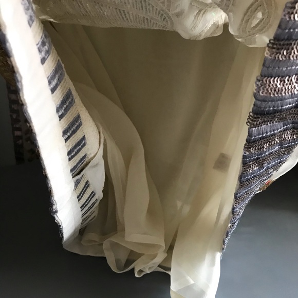 🌼Gorgeous Boston Proper sequins Blouse 🌼 - Picture 4 of 10
